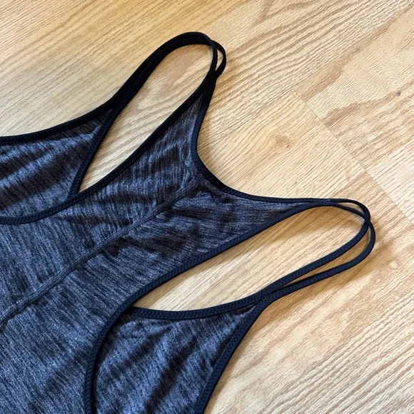 Lululemon - Size 8 - Racerback Tank - Picture 5 of 5